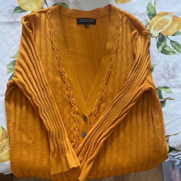 Jones New York - rayon/nylon sweater in great condition. - Picture 1 of 7
